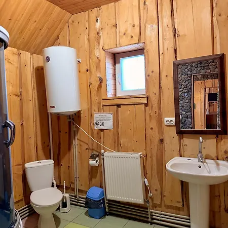 Hytte гуцульська оселя