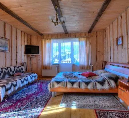 гуцульська оселя Yaremche