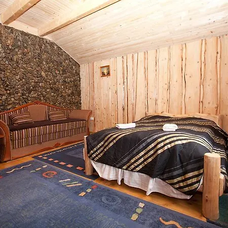 гуцульська оселя Lodge Jaremtsche