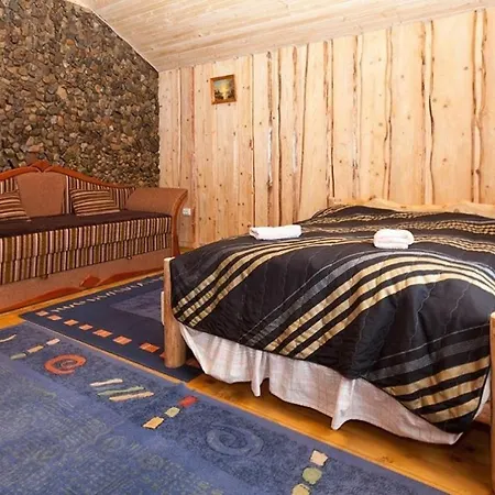 гуцульська оселя