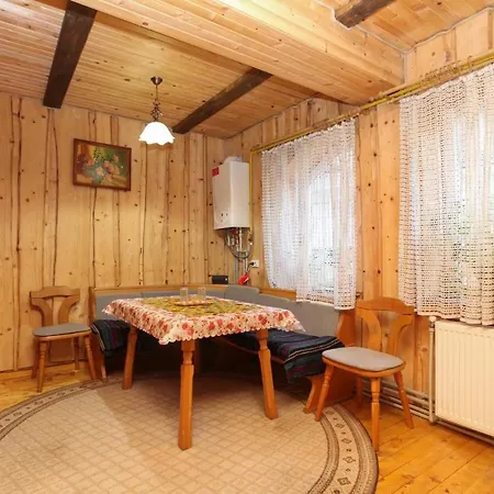 гуцульська оселя Hytte *