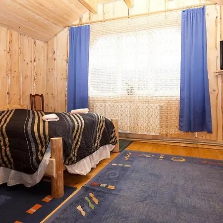 Lodge гуцульська оселя